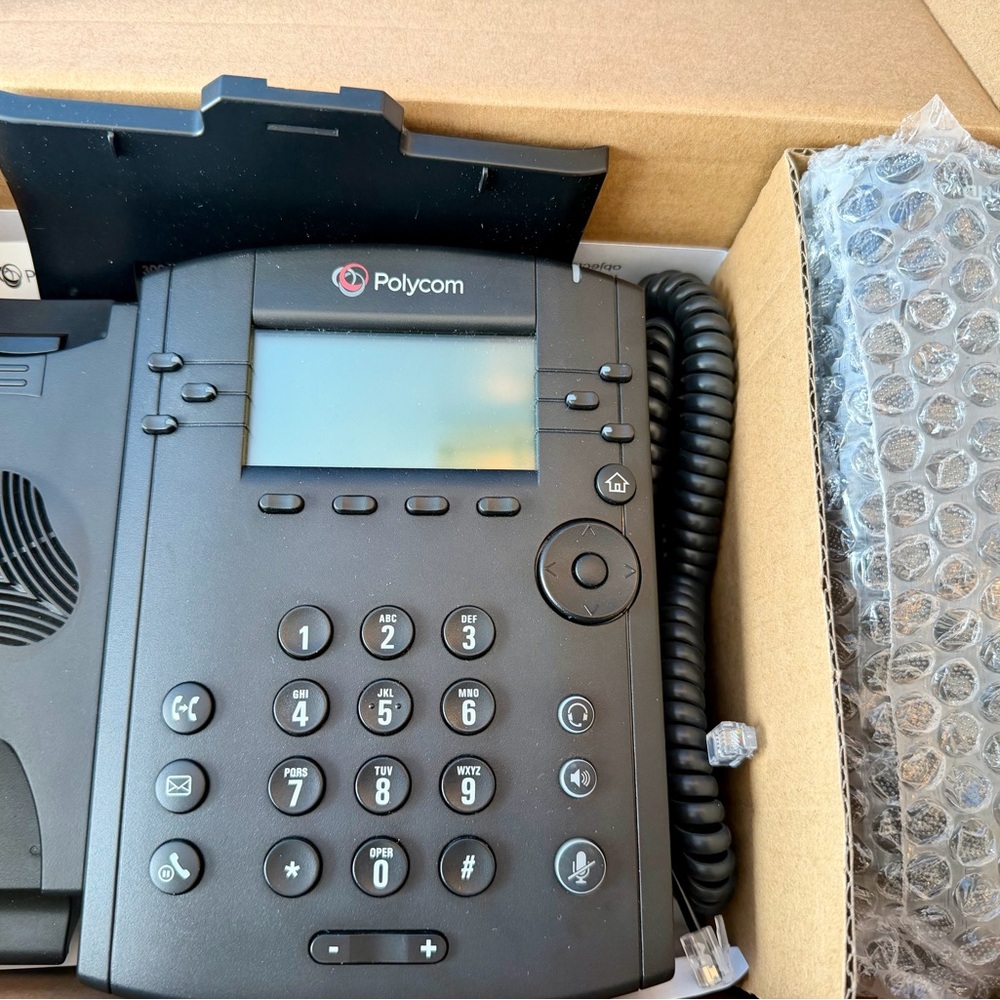 Polycom VVX300 VoIP PoE Office Business Desk Phone w/ Desktop Stand & Cords NEW